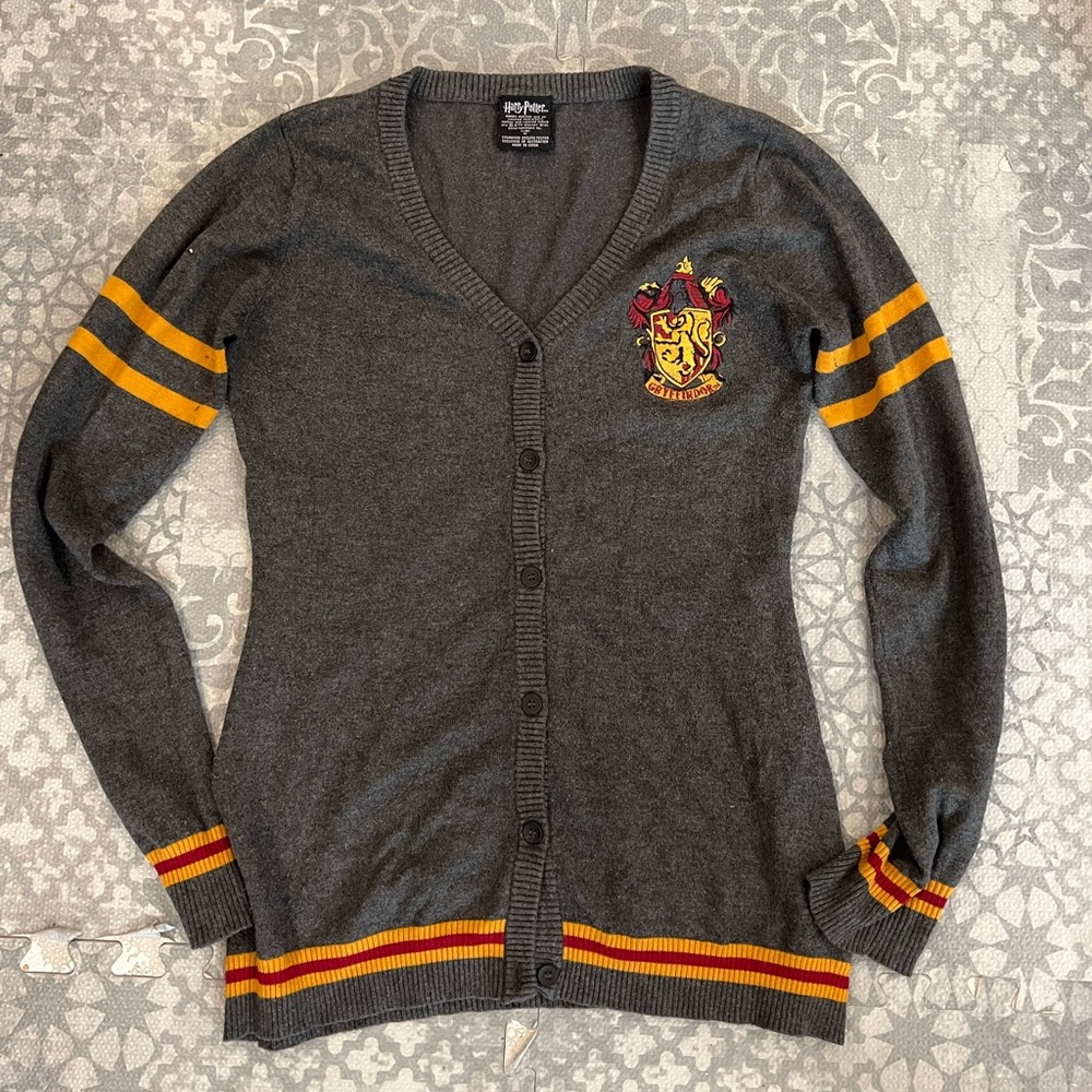Harry Potter Gryffindor v neck cardigan size M